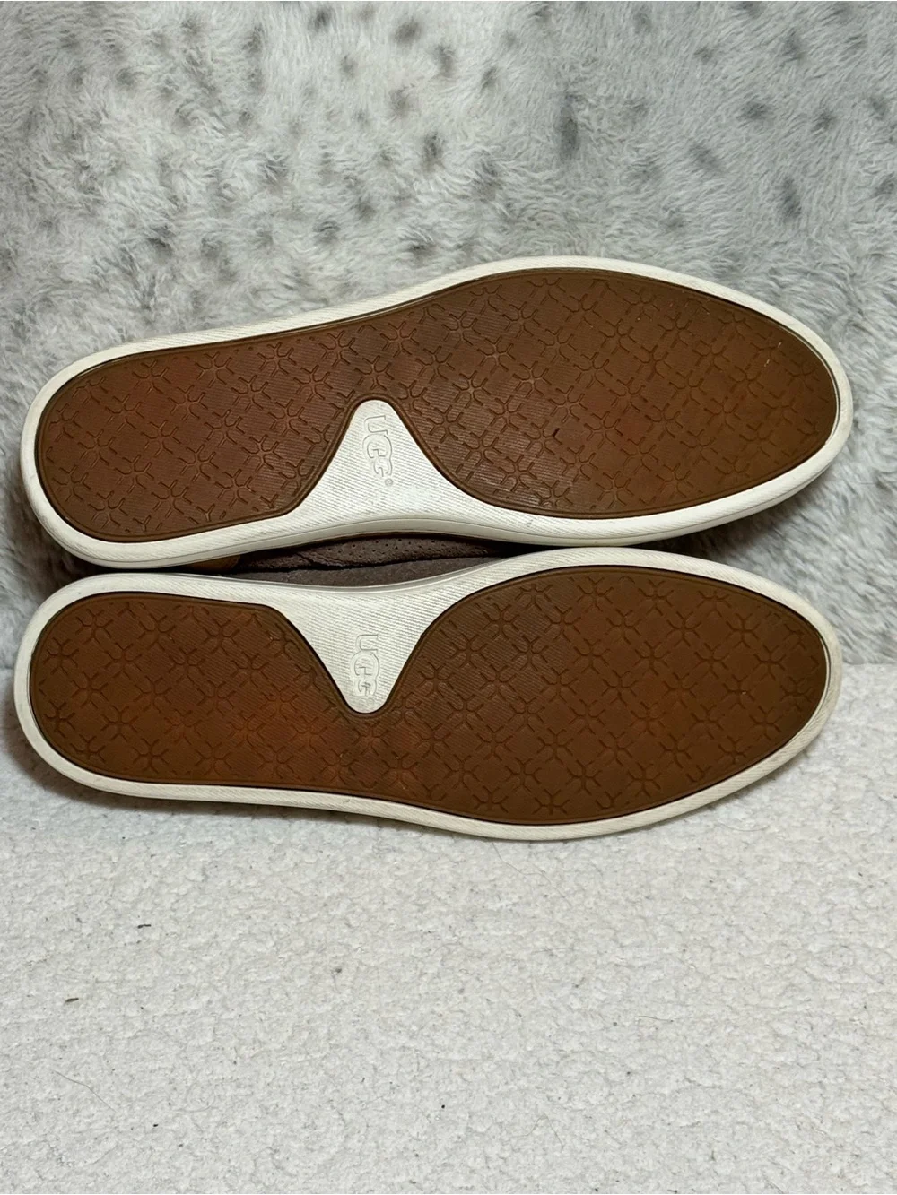 UGG elevate your